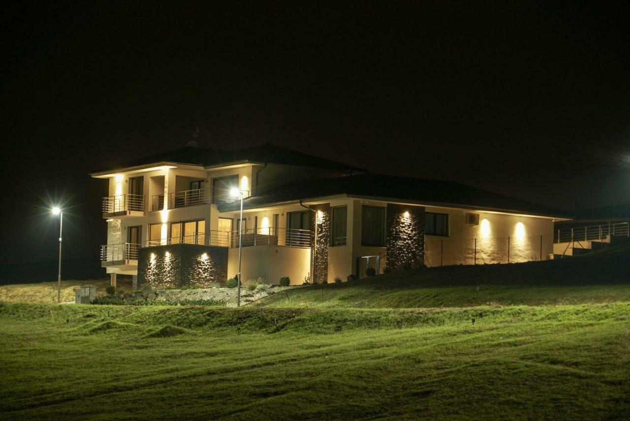 Luxury Villa Moravany nad Váhom Exterior foto