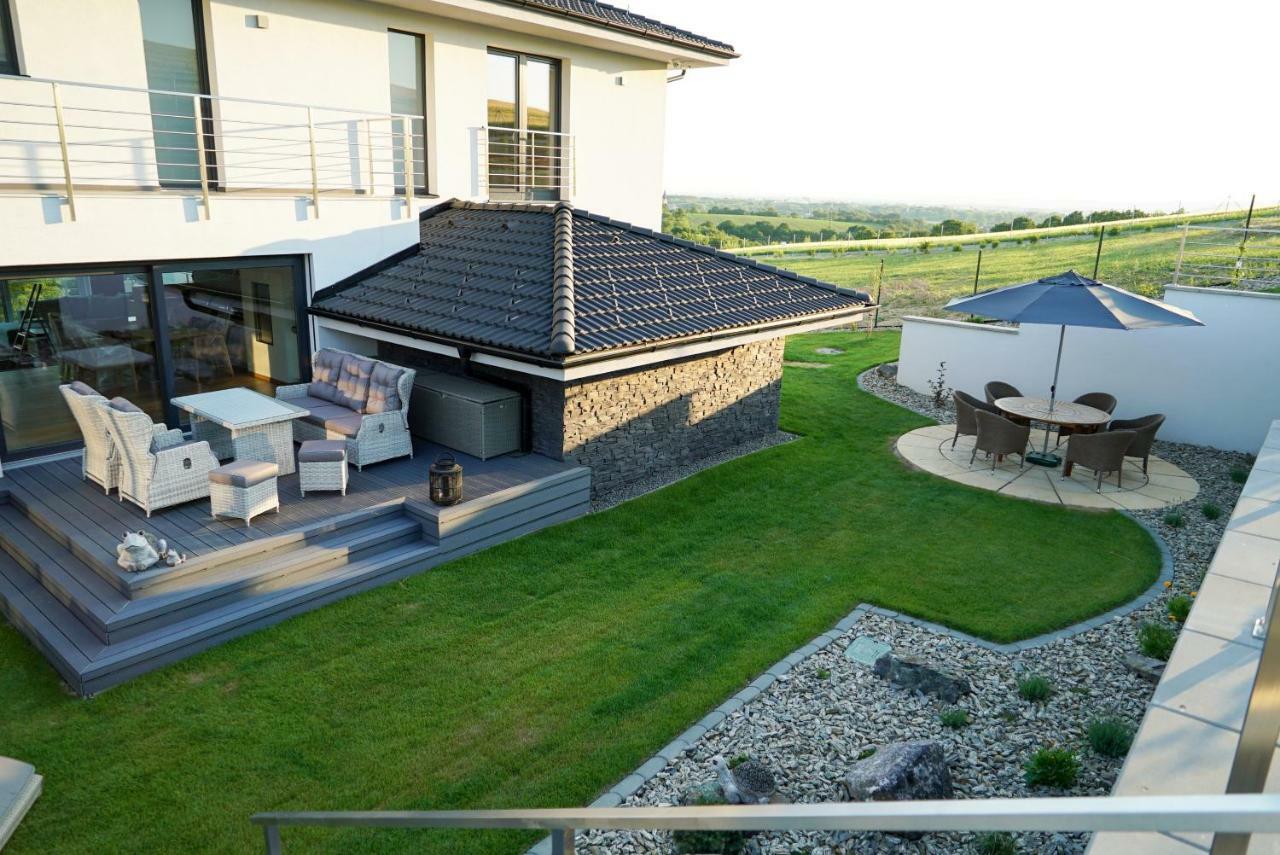 Luxury Villa Moravany nad Váhom Exterior foto