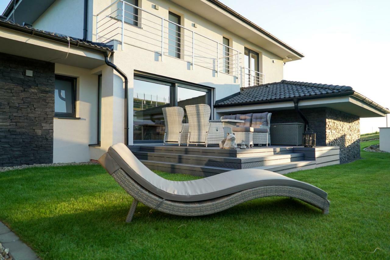 Luxury Villa Moravany nad Váhom Exterior foto
