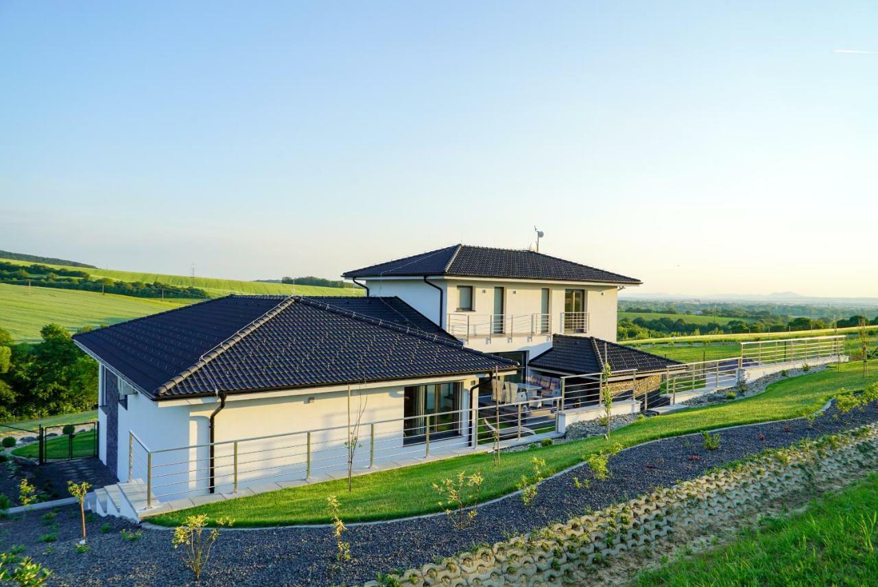 Luxury Villa Moravany nad Váhom Exterior foto