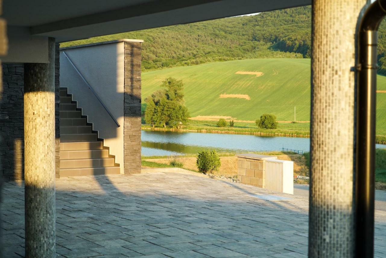 Luxury Villa Moravany nad Váhom Exterior foto